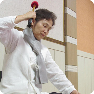 징 치유 연주자